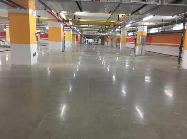 B͸ƺЛ](mi)кֹ̎ɫķ